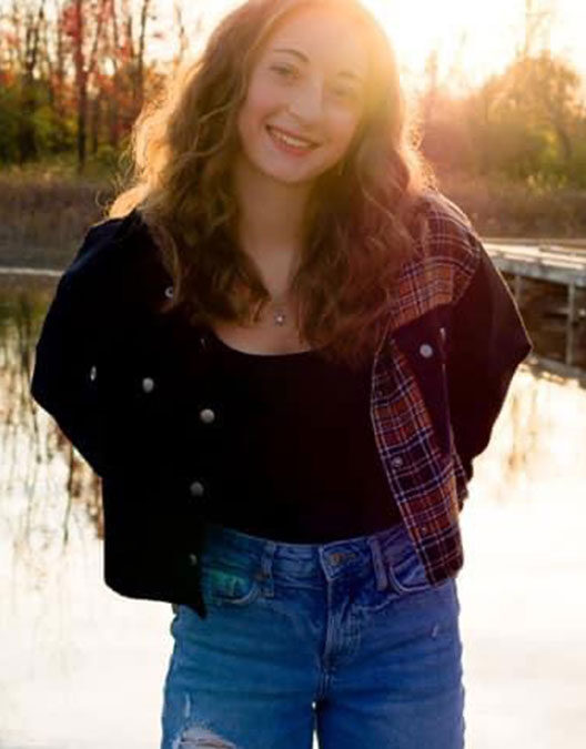 Jada VanSteenvoort